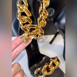 Versace Medusa Chain - New - Perfect Condition- 37.5 - Authentic DST568P